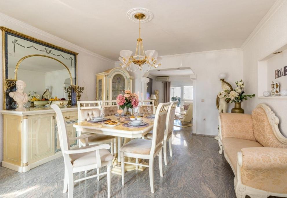 Royal Apartments Sandra Stinjan Luaran gambar