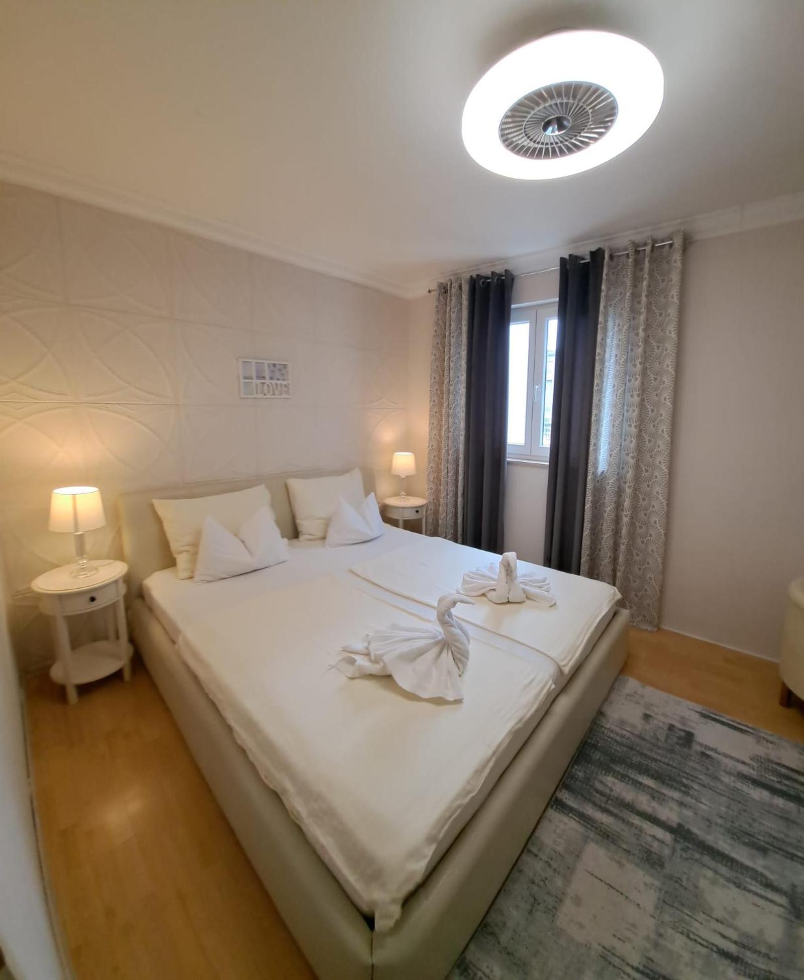 Royal Apartments Sandra Stinjan Luaran gambar