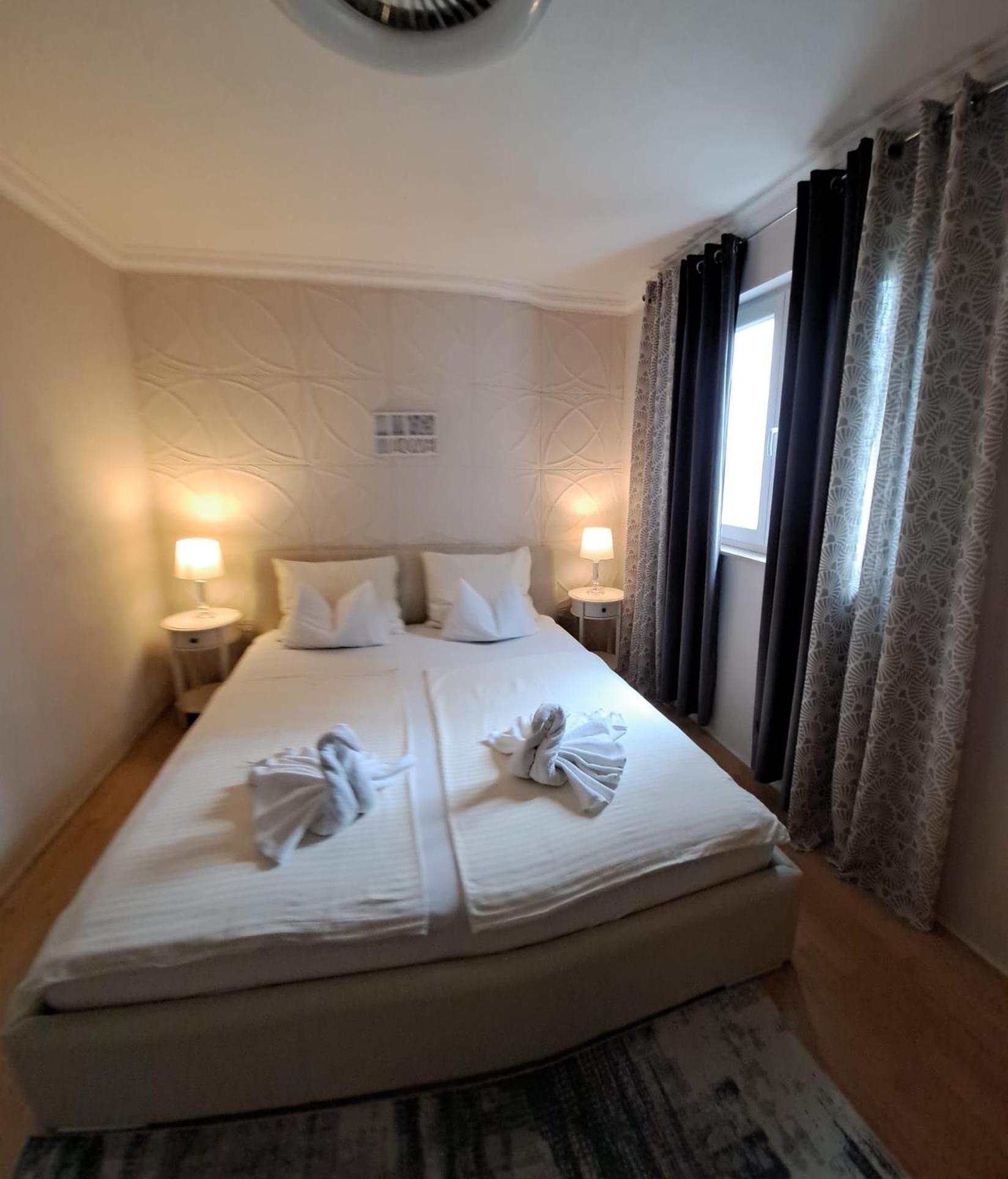 Royal Apartments Sandra Stinjan Luaran gambar